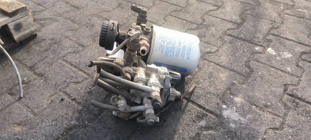Osuszacz Mercedes - Benz Atego 2528L 2101480779 – zdjęcie 2