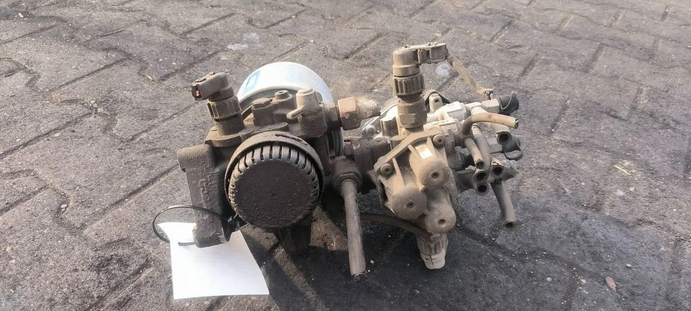 Osuszacz Mercedes - Benz Atego 2528L 2101480779 – zdjęcie 3