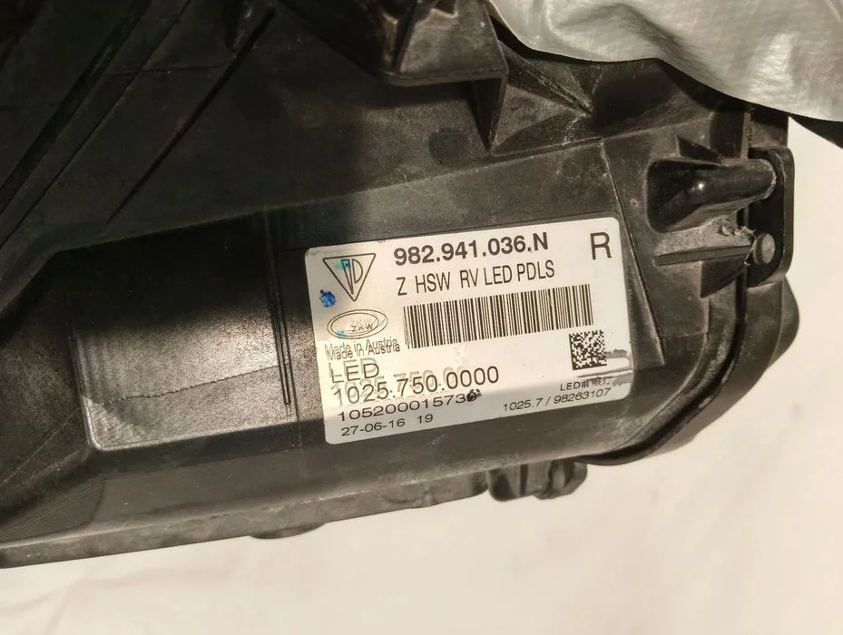Porsche Cayman 982 FULL LED PRZÓD STRONA PRAWA 982941036N – zdjęcie 6