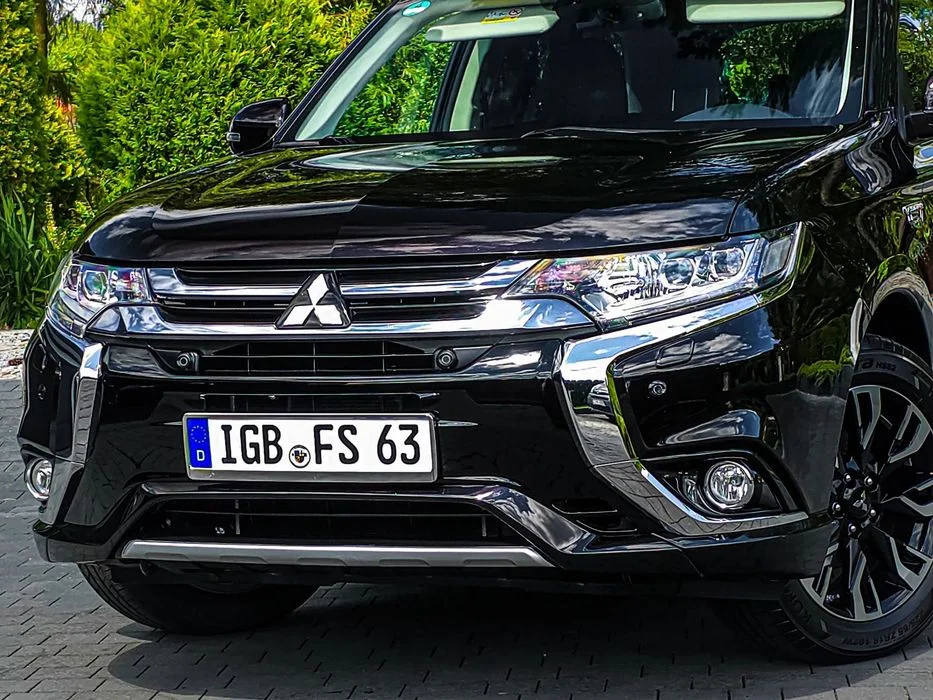 Mitsubishi Outlander 2,0 PLUG IN HYBRYDA ! 4X4 ! Automat ! Instyle Navi + ! Kamera 360 ! – zdjęcie 6