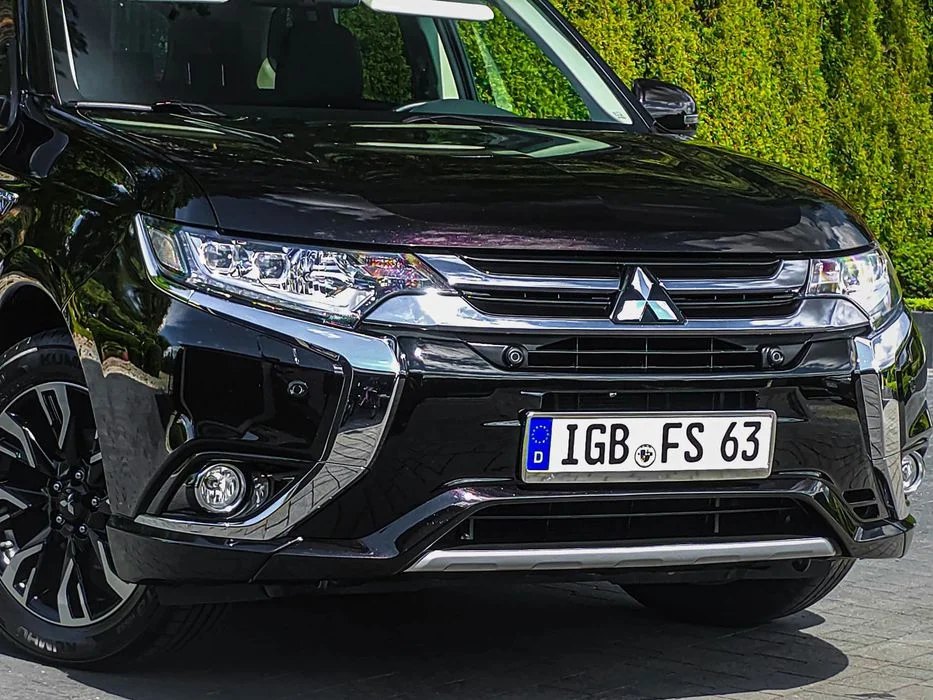 Mitsubishi Outlander 2,0 PLUG IN HYBRYDA ! 4X4 ! Automat ! Instyle Navi + ! Kamera 360 ! – zdjęcie 5