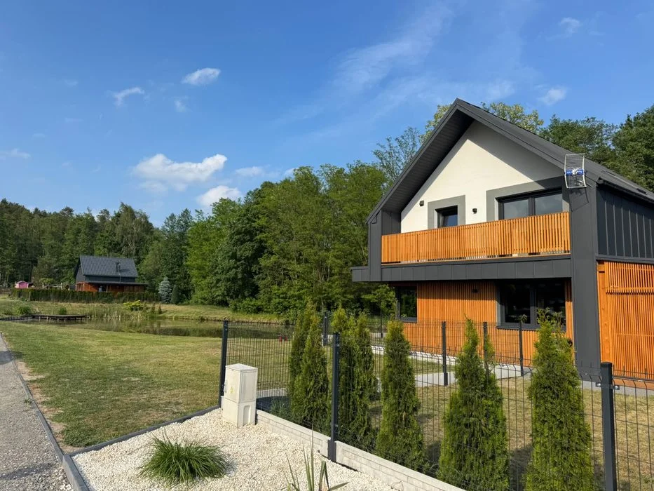 Domek nr 3 z jacuzzi (termobania), staw, sauna, 10 osób – zdjęcie 2