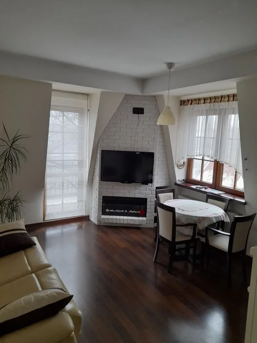 Komfortowy apartament w Centrum PRZY SAMYM JEZIORZE – zdjęcie 3