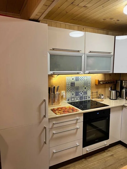 Domek drewniany z SAUNA i Jacuzzi JEZIORSKO – zdjęcie 9