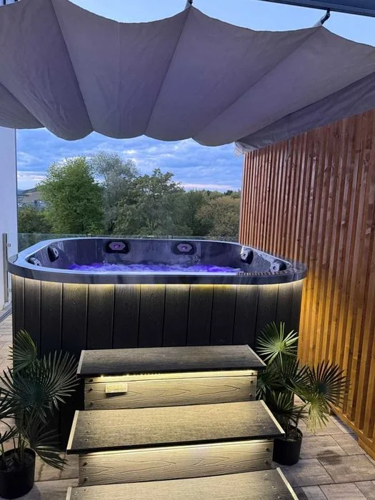 Domki z JACUZZI NA WYŁĄCZNOŚĆ Solina Centrum Całoroczne domy Jaworowe Wzgórze 4 sypialnie BIESZCZADY