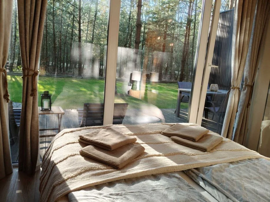 Domki na wynajem w lesie pod Warszawą - jacuzzi i sauna – zdjęcie 8
