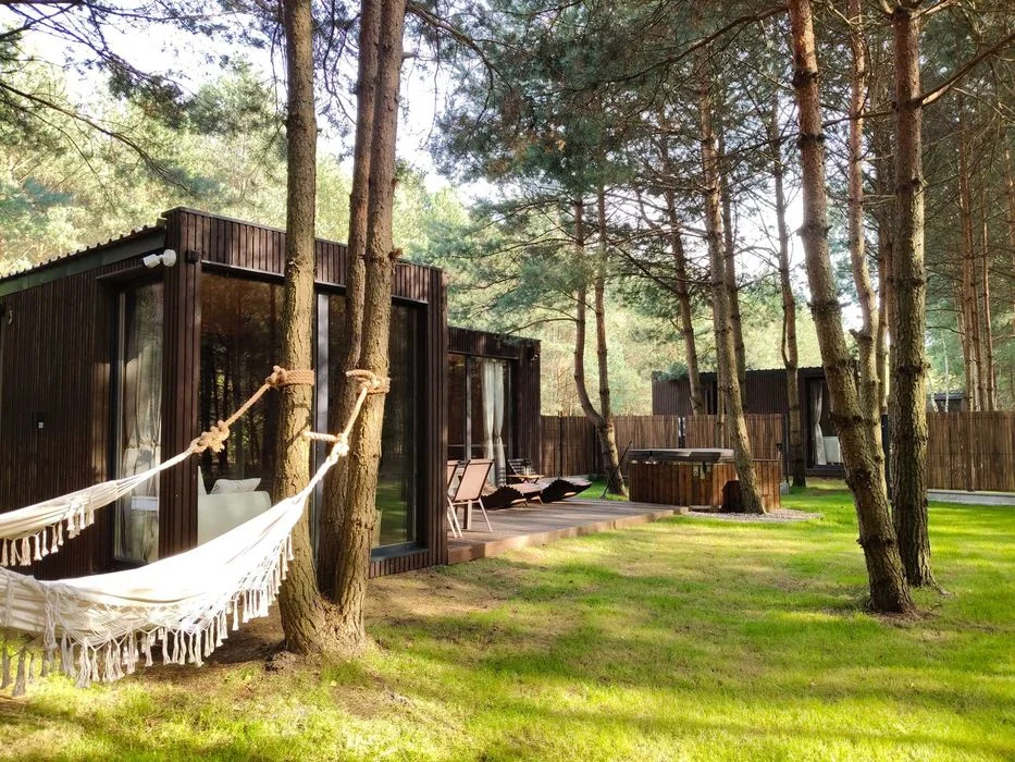 Domki na wynajem w lesie pod Warszawą - jacuzzi i sauna – zdjęcie 5