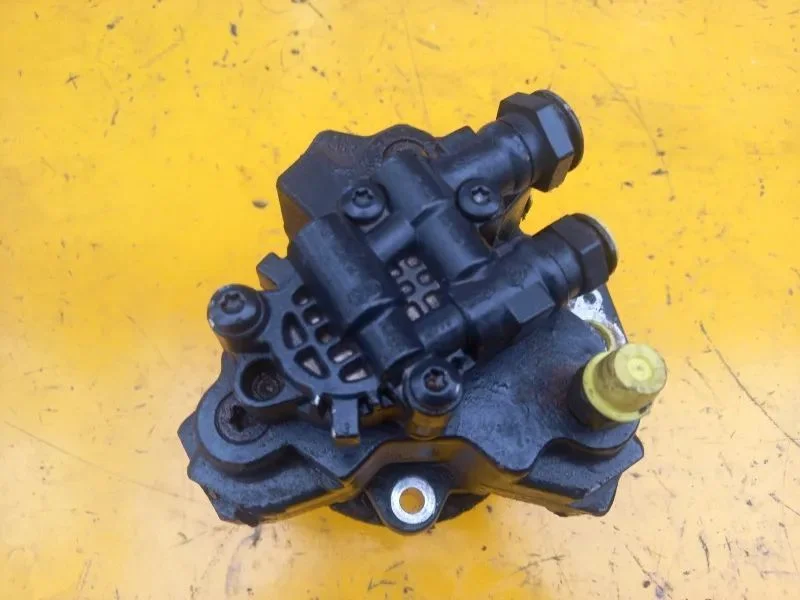 Pompa wysokiego ciśnienia F4DFE4133*B014 New Holland T6.155 – zdjęcie 2