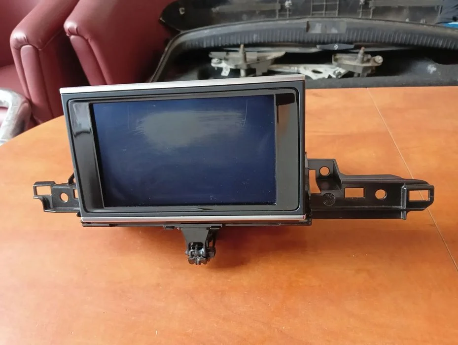 Wyswietlacz Ekran Panel + Winda 4G1919601G Audi A6 C7