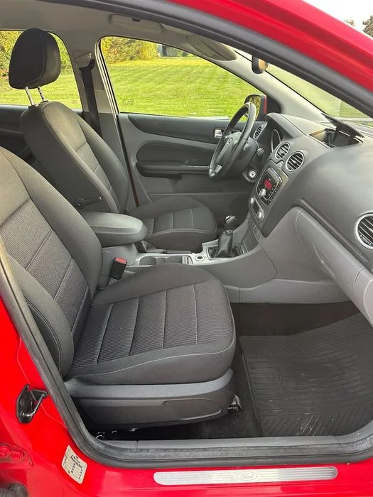 Ford Focus Focus 2008r 2.0 benzyna KLIMATYZACJA 189000KM – zdjęcie 7