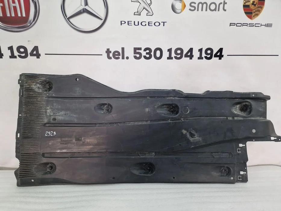 Audi A3 8V0 , Skoda Octavia 3 Iii 5E0 , Vw Sportsvan Lewa Osłona Podwozia , Nr 5Q0825201Af , Nr Aukcji Nsł292 – zdjęcie 6