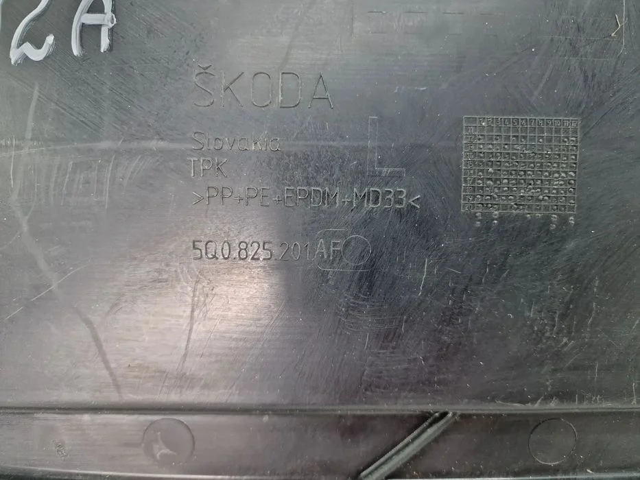 Audi A3 8V0 , Skoda Octavia 3 Iii 5E0 , Vw Sportsvan Lewa Osłona Podwozia , Nr 5Q0825201Af , Nr Aukcji Nsł292 – zdjęcie 5