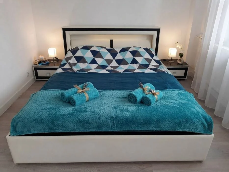Duży 2 pokojowy apartament w Centrum Świnoujścia. Kuchnia, łazienka, balkon, WiFi, 2xTV. – zdjęcie 4