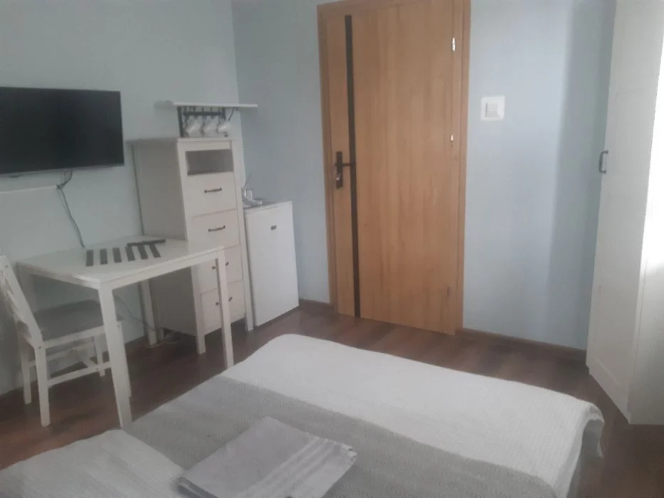 Pokoje 1-os. dla pracowników z łazienką , lodówką , – zdjęcie 12