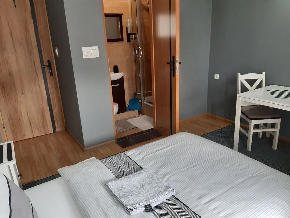 Pokoje 1-os. dla pracowników z łazienką , lodówką , – zdjęcie 6