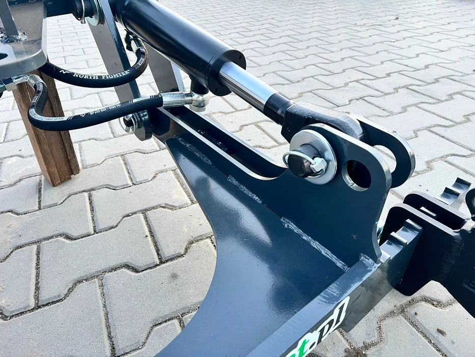 MASYWNY Tuz przedni do Ursus C360 podnośnik C330 C360 MF235 MF255 MASKI TUZ do C330 Przedni Tuz do Ursusa /Dostawa całe PL – zdjęcie 10