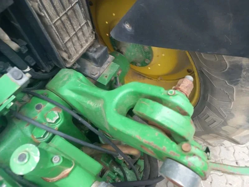 Tylny podnośnik ramiona górne wałek John Deere 6620 – zdjęcie 3