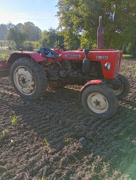 Ciągnik rolniczy Ursus C-330