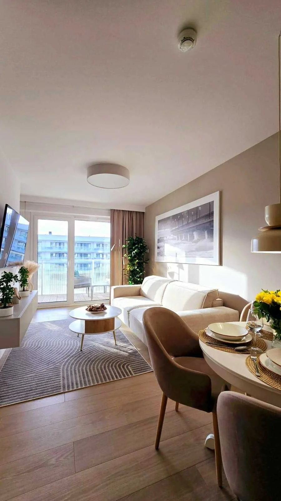 Noclegi przy plaży w Kołobrzegu – Aqua Polanki, basen, SPA i parking