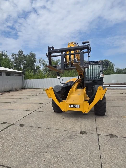 Ładowarka teleskopowa jcb535-125 – zdjęcie 4