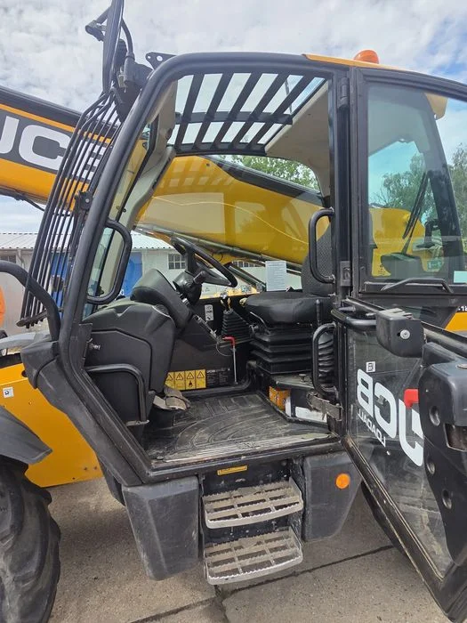Ładowarka teleskopowa jcb535-125 – zdjęcie 6