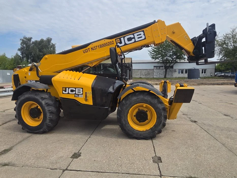 Ładowarka teleskopowa jcb535-125 – zdjęcie 3