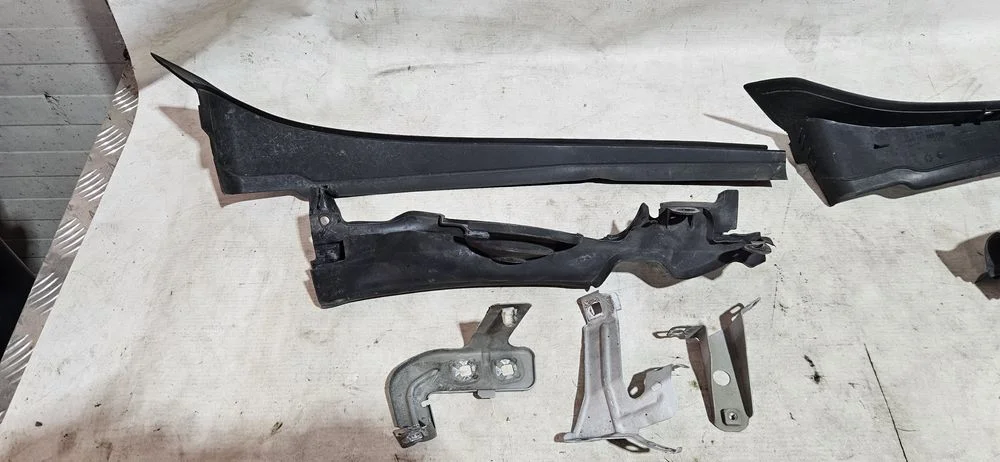 Mocowanie błotnika osłona prawe bmw f30 f31 bdb stan – zdjęcie 2