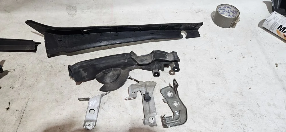 Mocowanie błotnika osłona prawe bmw f30 f31 bdb stan – zdjęcie 3
