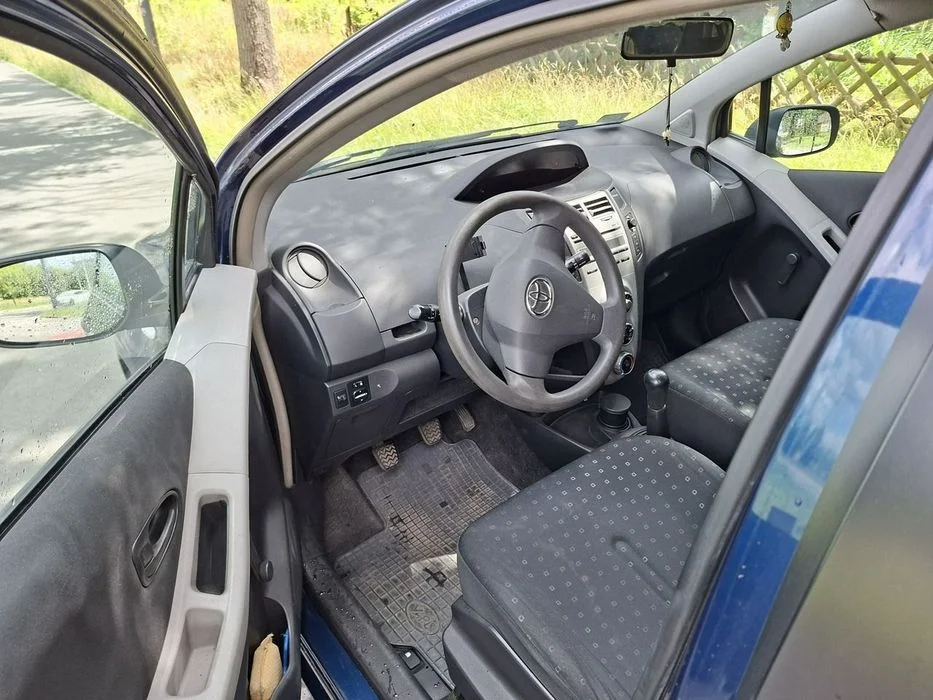 Toyota Yaris 1,0 klima – zdjęcie 5