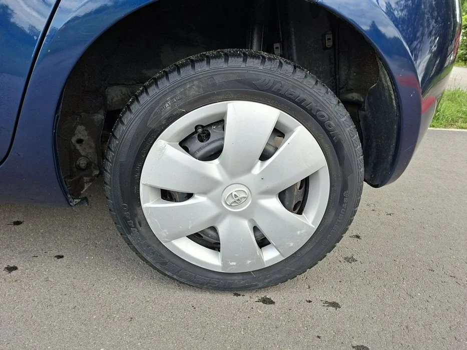 Toyota Yaris 1,0 klima – zdjęcie 7