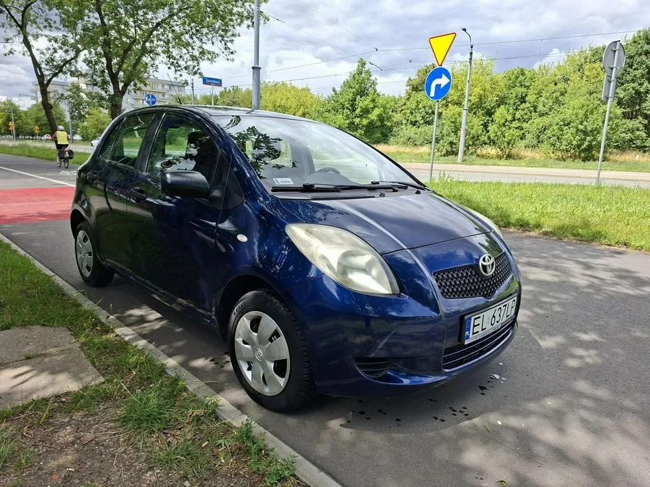 Toyota Yaris 1,0 klima – zdjęcie 2