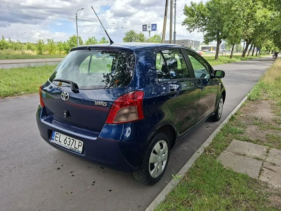 Toyota Yaris 1,0 klima – zdjęcie 3