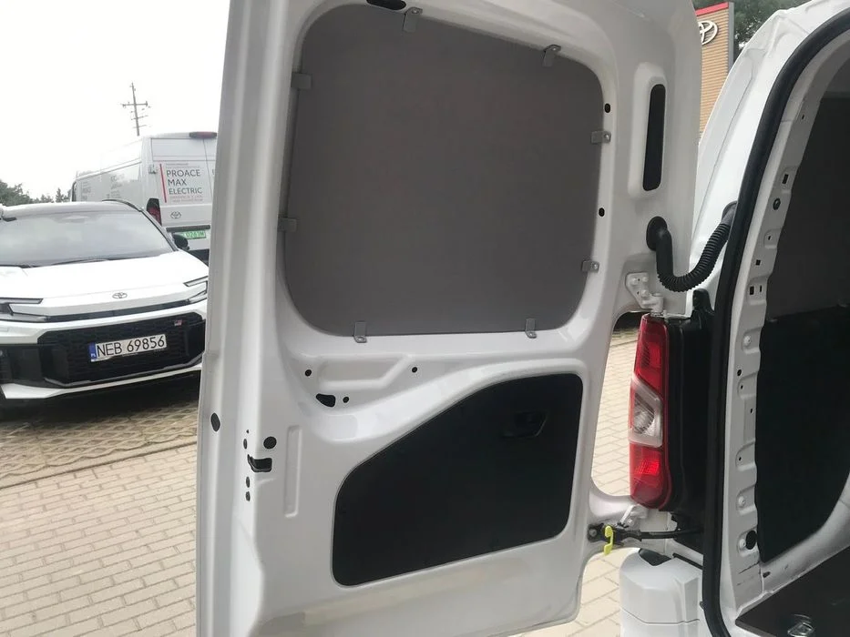 Toyota Proace City 1.5D4D Long / COMFORT / Salon Pl / Vat 23% / Salon Toyota Elbląg – zdjęcie 8