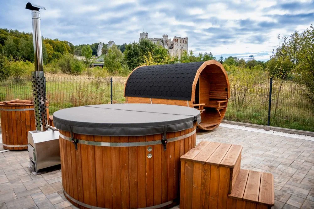 Noclegi Zawiercie Wysoki Standard Firmy Parking Wifi Kuchnia Grill Ognisko Sauna Jacuzzi Widok na Zamek – zdjęcie 4