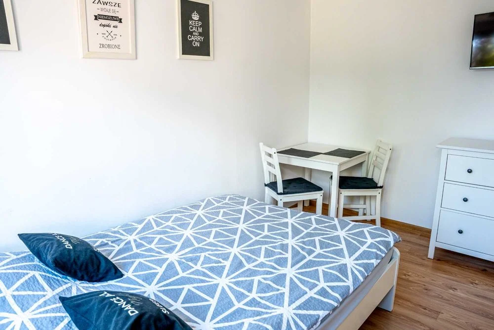 Noclegi Zawiercie Wysoki Standard Firmy Parking Wifi Kuchnia Grill Ognisko Sauna Jacuzzi Widok na Zamek – zdjęcie 5
