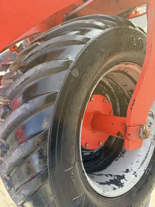Pług KUHN 5+1 VARI TIMER 6 skib vario liniowanie na kole – zdjęcie 12