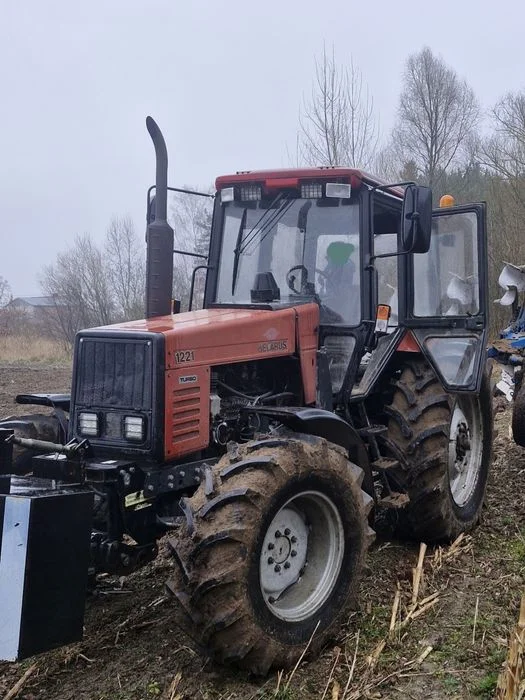 Belarus 1221 z ładowaczem metal-fach – zdjęcie 2