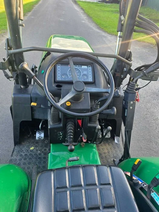 Ciągnik ogrodniczy sadowniczy DEUTZ AGROKID 25 z ładowaczem Mailleux – zdjęcie 7