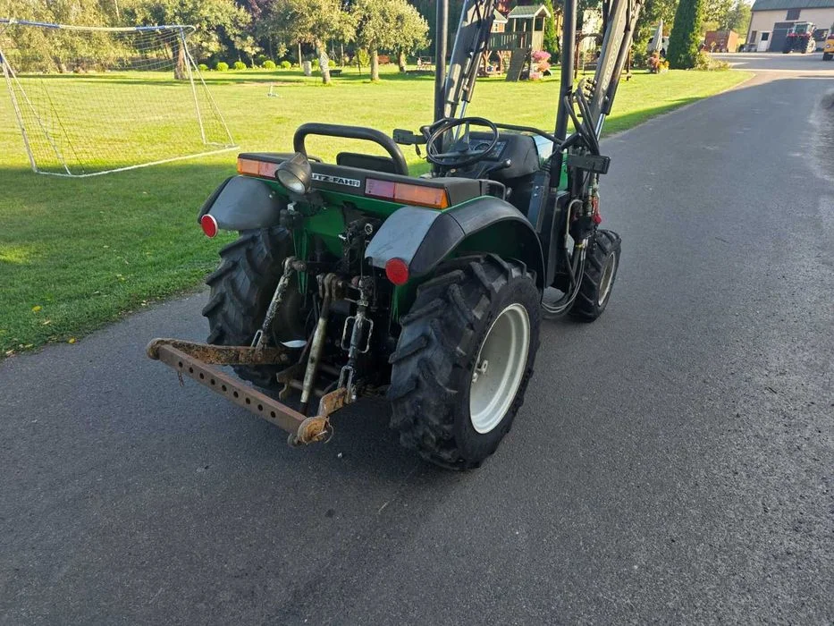 Ciągnik ogrodniczy sadowniczy DEUTZ AGROKID 25 z ładowaczem Mailleux – zdjęcie 4