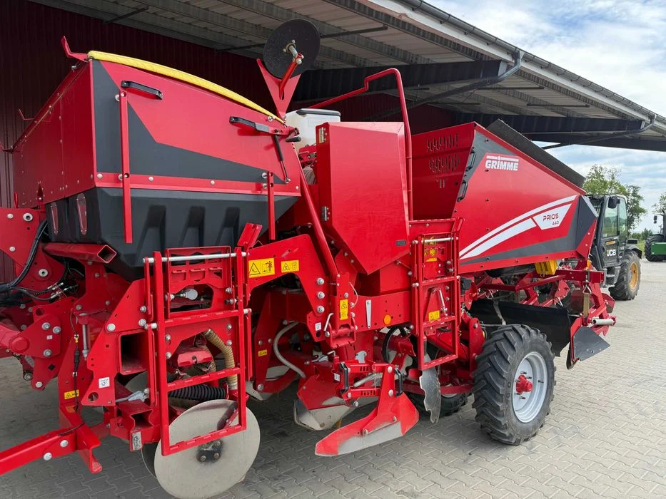 Sadzarka Grimme PRIOS 440 PRO + brona wirnikowa AMAZONE - 2023 rok