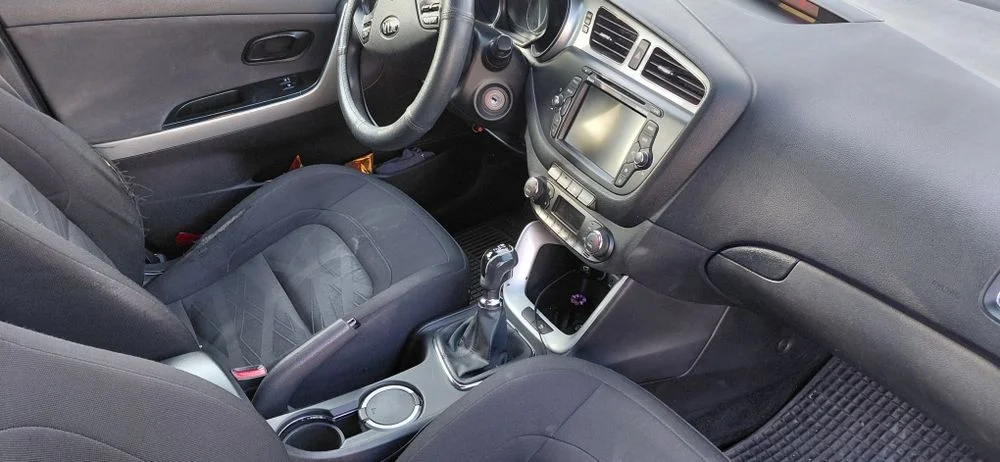 Kia Ceed SW 1.4 CRDi 90 KM – 2014 – Kombi – Klima – Navi – oszczędny diesel – zdjęcie 6