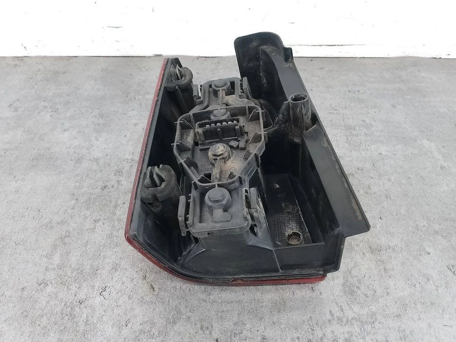 Lampa Tylna Prawa Citroen Berlingo I Fl 9621303280 – zdjęcie 3