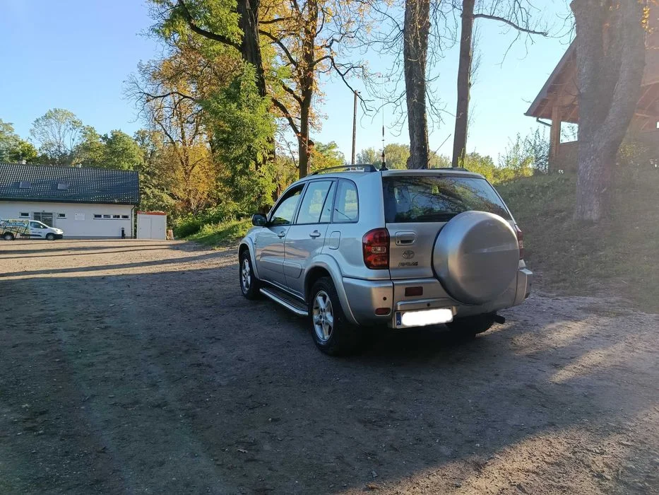 Toyota RAV-4 2,0 Benz. 150 KM , 4X4 , SALON POLSKA , ORUROWANA , Klima, Alufelgi – zdjęcie 4