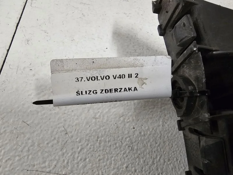 volvo v40 2 ii ślizg uchwyt zderzaka lewy przód mocowanie lewe przednie 31395101 – zdjęcie 7