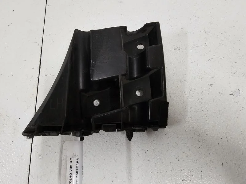 volvo v40 2 ii ślizg uchwyt zderzaka lewy przód mocowanie lewe przednie 31395101