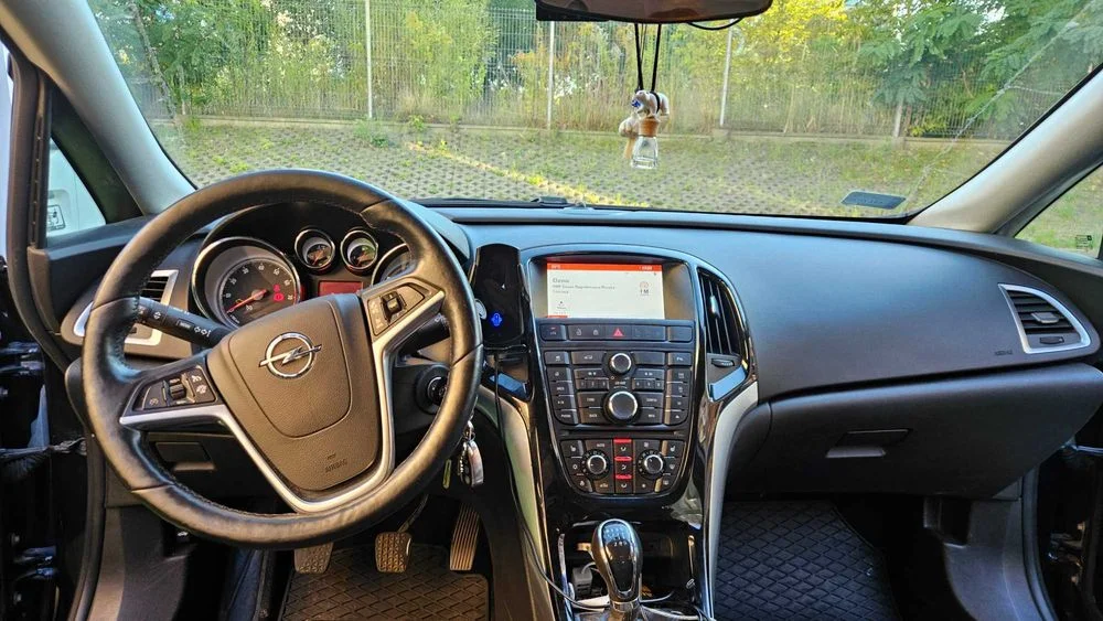 Opel Astra J Sedan 1.4 140KM Energy, Instalacja LPG, 1 właściciel, serwisowany w ASO, pełna książka serwisowa, FV 23% – zdjęcie 5