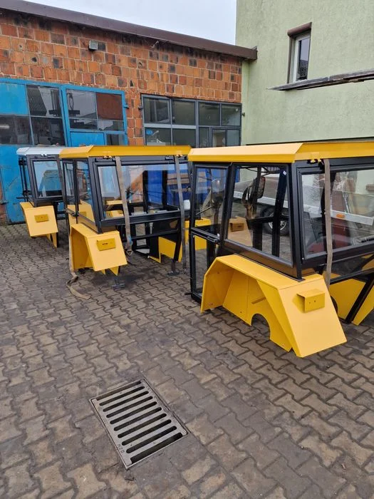 Kabina c360 Kabina c330 Maska c360 Nowa kabina c360 c4011 URSUS c360 – zdjęcie 6
