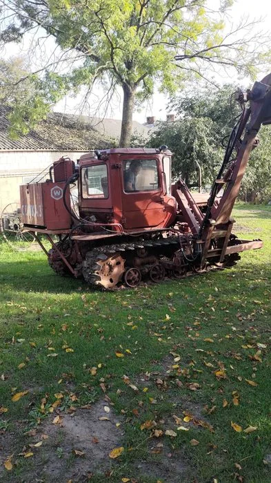 Ciągnik Rolniczy DT-75 – zdjęcie 4