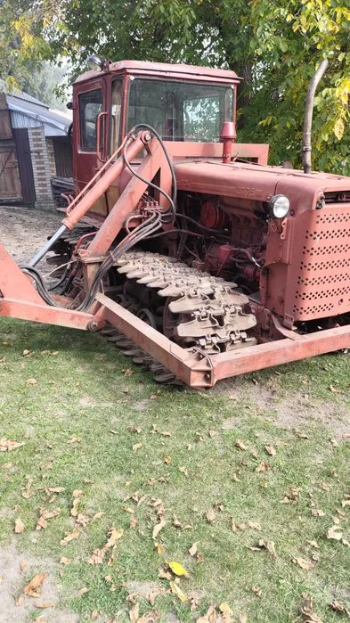 Ciągnik Rolniczy DT-75 – zdjęcie 5