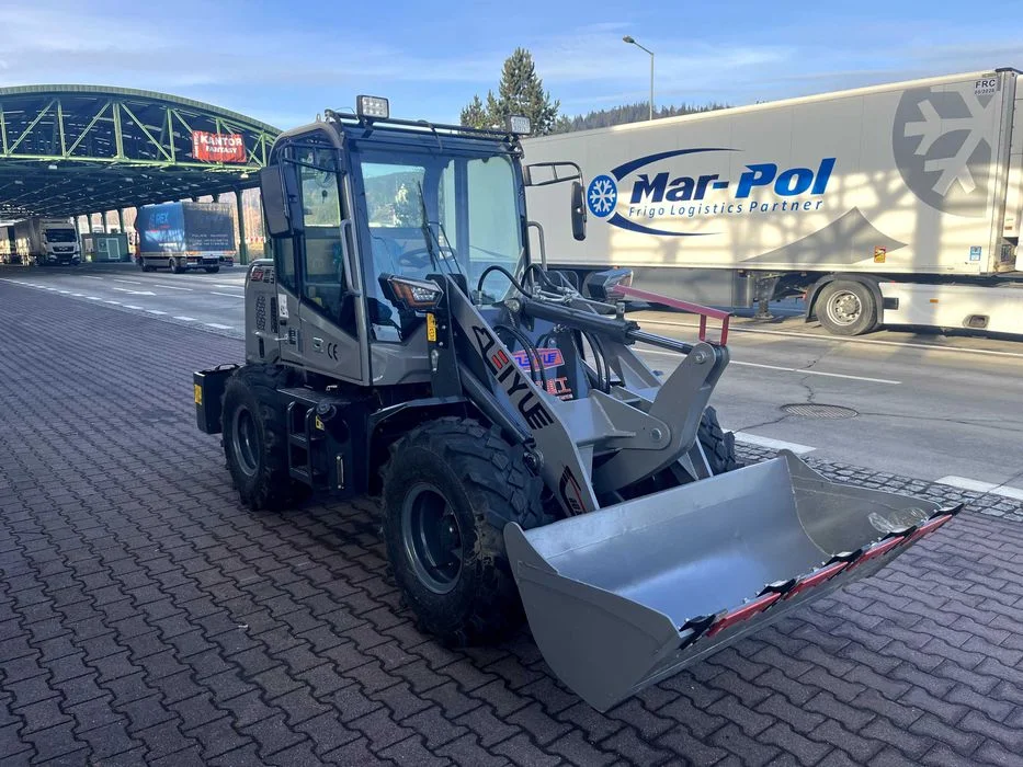 Ładowarka Kołowa Przegubowa 2000KG 2T 4x4 DIESEL WEICHAI 50KM WYSOKOŚĆ PODNOSZENIA 3,1 M – Nowa – Gwarancja 2-Lata – Dostawa Cała Polska – zdjęcie 3